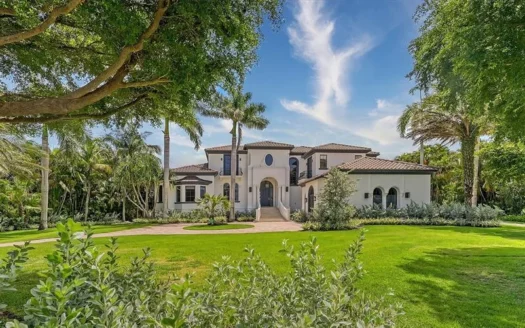 דירה 3 חדרים במצב מצויין בבניין חדש