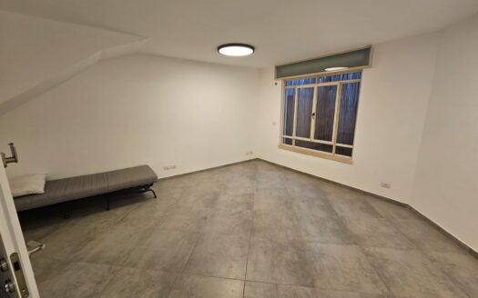 דו משפחתי משופץ במזרח רעננה